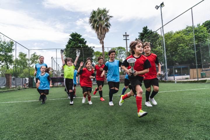 アメリカでは初心者であっても試合に出して真剣勝負を経験させる　FilippoBacci-iStock