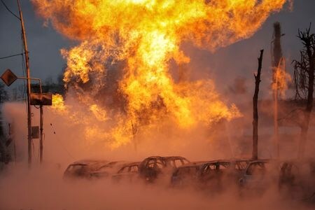 　ロシア軍によるウクライナの首都キーウ（キエフ）と第２の都市ハリコフへの２日の空爆で、少なくとも５人の市民が死亡した。キーウで撮影（２０２４年　ロイター／Yevhen Kotenko）
