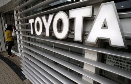 　６月１７日、トヨタ自動車が種類株を発行できるよう株主の了承を得たことは、日本企業の資金調達に一石を投じたと言えそうだ。都内で１６日撮影(２０１５年　ロイター/YUYA SHINO)
