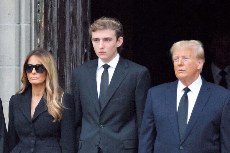 18歳になったトランプの三男バロン（中央）が熱狂的な注目を集めている　THE MEGA AGENCY/AFLO