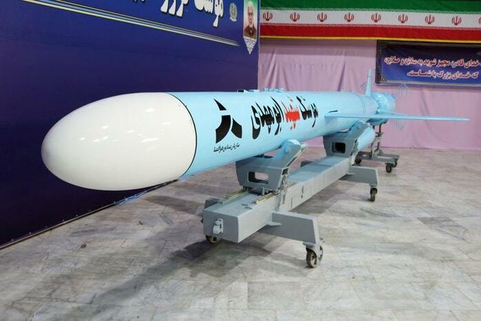 イランがミサイルを公開、巡航ミサイルの射程1000キロ ソレイマニ司令