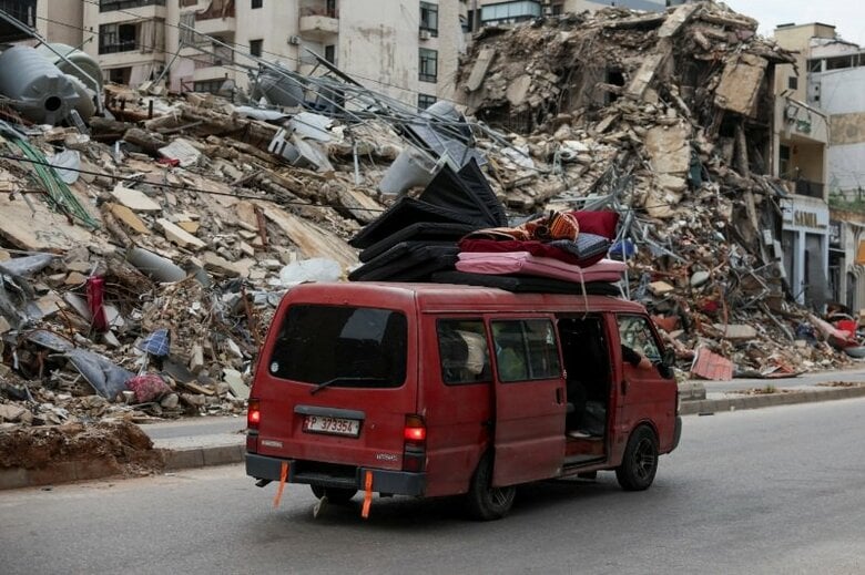 写真はレバノンのベイルート南郊で2026年4月17日撮影。REUTERS/Mohamed Azakir