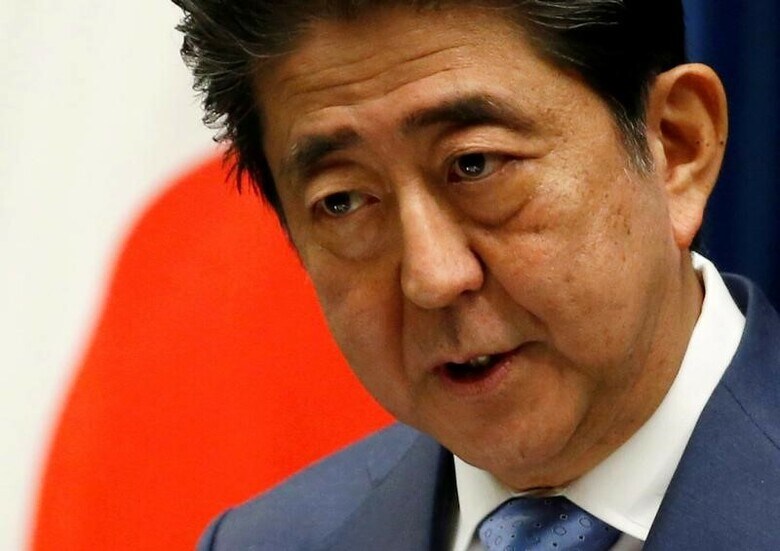 ８月３日、自民党は、岸田文雄外相の政務調査会長起用を柱とする党役員人事を決めた。学校法人「加計学園」をめぐる国会答弁などで急速に支持率が低下している現状を踏まえ、党運営の立て直しを図る。写真は安倍首相。都内で６月撮影（２０１７年　ロイター／Toru Hanai）