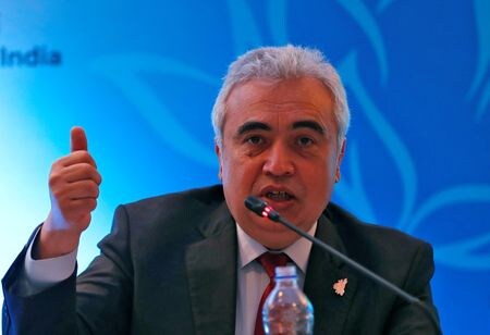 国際エネルギー機関（ＩＥＡ）のビロル事務局長は２９日、ウクライナ侵攻を受けてもロシアの原油生産は予想を上回っていると述べた。２０１８年４月撮影（２０２２年　ロイター/Altaf Hussain）