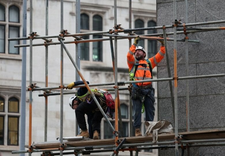 写真はロンドンの建設現場。2025年1月、英ロンドンで撮影。REUTERS/Isabel Infantes