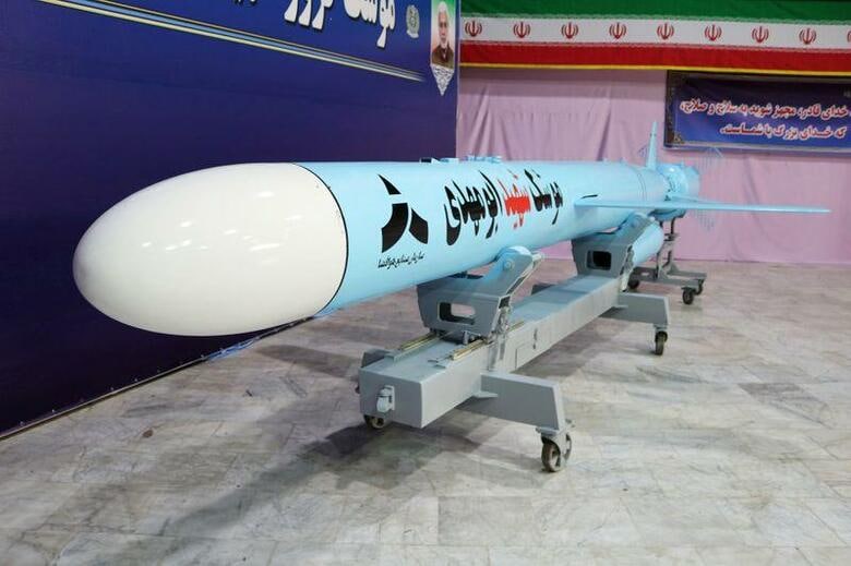 イランは20日、弾道ミサイルと新型の巡航ミサイルを公開した。公開された巡航ミサイル、提供写真。(2020年　ロイター)