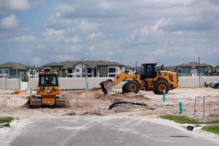 米商務省が１日に発表した９月の建設支出（季節調整済み）は年率換算で前月比０．５％減少した。５月撮影（２０２１年　ロイター/Octavio Jones）