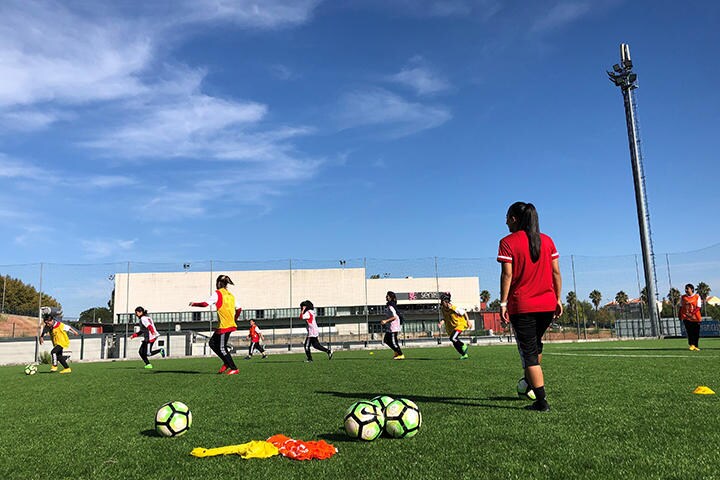 ポルトガルに逃れたアフガン女子サッカー・ユース代表（2021年9月30日）　Catarina Demony-REUTERS