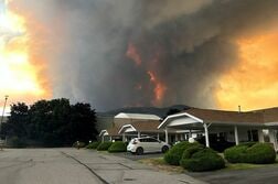 加ブリティッシュコロンビア州が非常事態宣言、山火事で2万人超避難