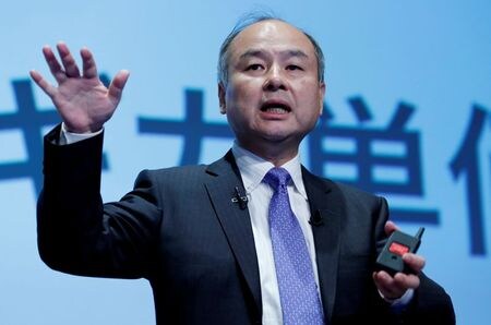ソフトバンクグループは８日、２０２０年４─１２月期の連結純利益（国際会計基準）が前年同期の約６．４倍となる３兆０５５１億円だったと発表した。写真は同社の孫正義会長兼社長、資料写真、２０１８年１１月撮影（２０２１年　ロイター／Kim Kyung-Hoon）