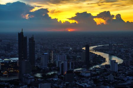 6月１２日、タイ中央銀行は政策金利の翌日物レポ金利を２．５０％に据え置いた。バンコクで２０２１年６月撮影（２０２４年　ロイター/Athit Perawongmetha）