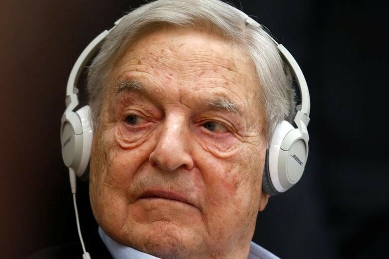 １月１９日、著名投資家ジョージ・ソロス氏（写真）は、トランプ次期米大統領の政策が不透明な点を考えると、世界の金融市場は今後低迷するとの見通しを示した。パリで２０１５年４月撮影（２０１７年　ロイター/Charles Platiau）
