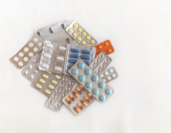 医薬品からペンキまで、製造に石油が欠かせない日用品は6000種類に上る　AIPHOTOSS/SHUTTERSTOCK