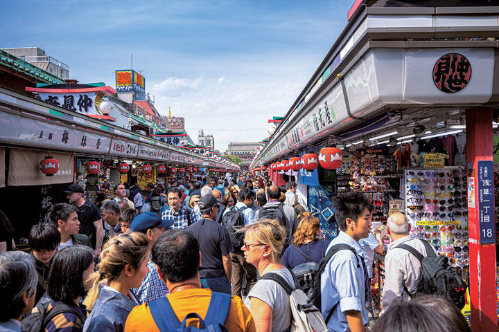 経済効果はあるが品格維持に懸念も（東京・浅草）　BRADLEY HEBDON/ISTOCK