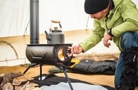 冬のキャンプを癒し空間に。テント内に設置可能な小型薪ストーブが続々登場