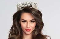 【写真】ぜんぜん身体を隠せてない！ 米セレブ、「細いロープだけ」のトンデモ衣装で登場...実はまじめなコンセプトが