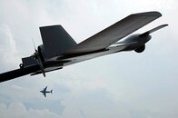 ガザで試した自爆ドローンでひと儲け？