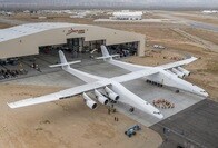 ポール・アレンの世界最大の飛行機、「空の発射台」として2020年運用開始