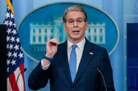 トランプ氏政策、米経済安保の目覚めに寄与＝財務長官