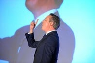 キャメロン英首相、納税記録を公表するも新たな疑惑