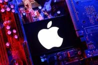 アップル、中国向け独自ＡＩモデルを訓練　アリババが支援＝関係筋