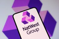 英ナットウェスト、四半期利益12％増　景気見通し悪化で引当金