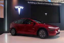テスラのモデルＹ、新ＡＤＡＳ試験に合格した最初の車種に