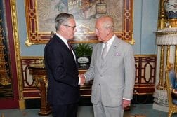スターマー氏お別れ演説「私の仕事終わった」、　きょうバーナム英首相誕生へ