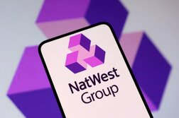 英ナットウェスト、四半期利益12％増　景気見通し悪化で引当金