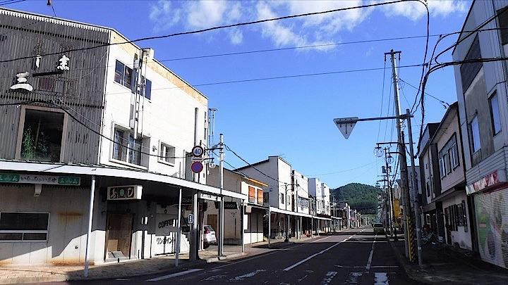 人けのない北海道の小さな町。GoToキャンペーンで客足がある程度回復したという宿泊施設関係者は多かった（筆者撮影）