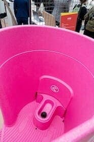 ラピー社の女性用移動式トイレ