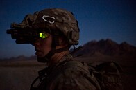 米軍の新兵器は「サイボーグ兵士」、DARPAが開発中