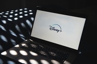ディズニーの大幅な人員削減に広がる「歓喜の声」...彼らはなぜ大喜びしているのか？