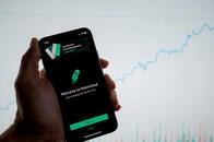 1300万人がハマる投資アプリ「ロビンフッド」の魅力と落とし穴