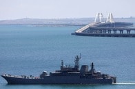 ここまで効果的...ロシアが誇る黒海艦隊の揚陸艦を撃破、「海上ドローン」攻撃の瞬間を捉えた映像を公開