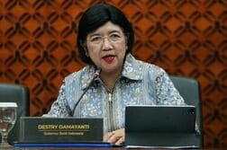 インドネシア中銀、スポット市場での為替介入を30％に縮小＝総裁