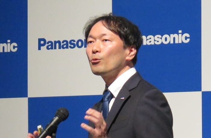 パナソニック エレクトリックワークス社ライティング事業部長の島岡国康氏