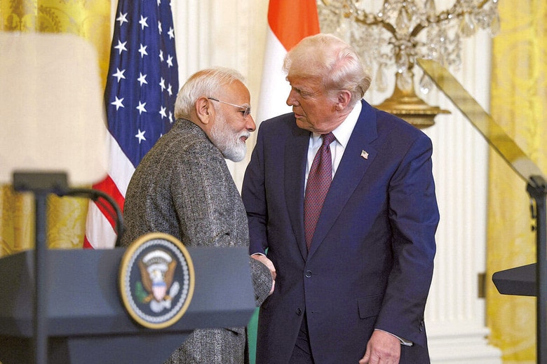「友人」インドのモディ首相（左）とトランプ米大統領　CNP/INSTARIMAGES.COMｰREUTERS