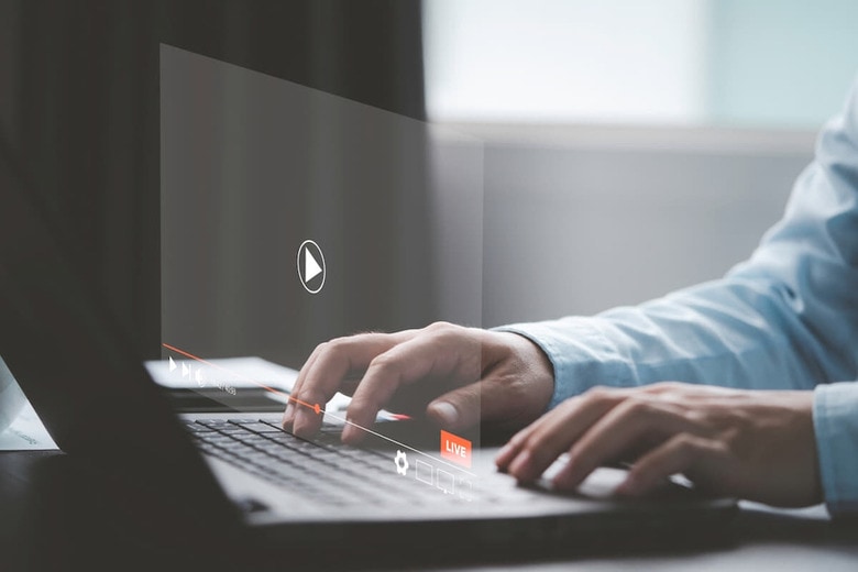 Dilok Klaisataporn-shutterstock