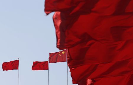 中国国務院（内閣に相当）は１６日の会合で、経済成長を促進するための方策を議論し、コロナ後の景気回復に失速の兆候がみられるなか時宜を得た政策措置を打ち出す方針を示した。２０１５年３月撮影（２０２３年　ロイター/Kim Kyung-Hoon）