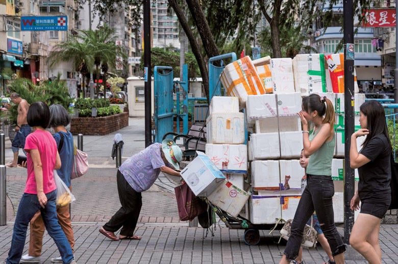 「東洋の真珠」と呼ばれる香港では社会の格差が広がり続けている　MIGUEL CANDELA-SOPA IMAGES-LIGHTROCKET/GETTY IMAGES