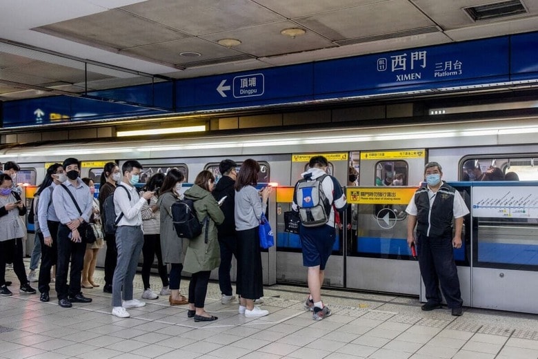 台北市の地下鉄駅（2022年）　Hesther Ng / SOPA Images/Sipa US via Reuters