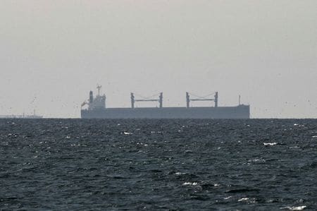 ホルムズ海峡付近の貨物船。3月11日撮影。REUTERS