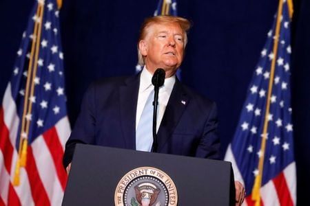 　トランプ米大統領は５日、北朝鮮の金正恩朝鮮労働党委員長が非核化に関する約束を破るとは思わないとした上で、破るかもしれないと認めた。写真は１月３日、フロリダ州マイアミで撮影（２０２０年　ロイター/Eva Marie Uzcategui）