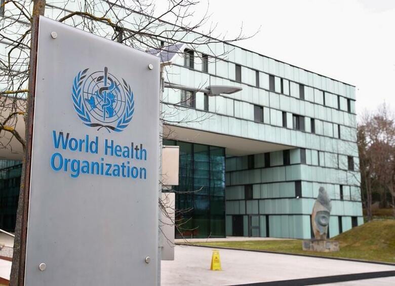 世界保健機関(WHO)は24日、世界中で新型コロナウイルス感染者が前日から新たに28万4196人増加し、過去最多を更新したと明らかにした(2020年　ロイター/Denis Balibouse)