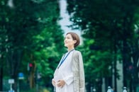 育休の欠員をどうカバーする？ 「助成金を使う」という手もある