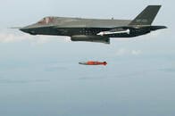 ガザのメディアタワーを破壊した武器はアメリカ製、バイデンも売却承認