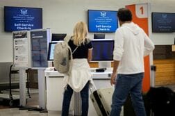 米フロリダに「トランプ国際空港」、パームビーチから正式改称