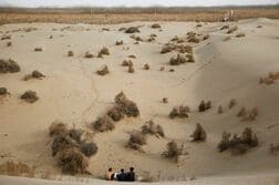 中国、砂漠地帯での「極端な洪水」リスクを警告