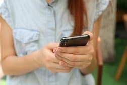 「更年期」が一大トレンドに...市場拡大で高まる期待と懸念
